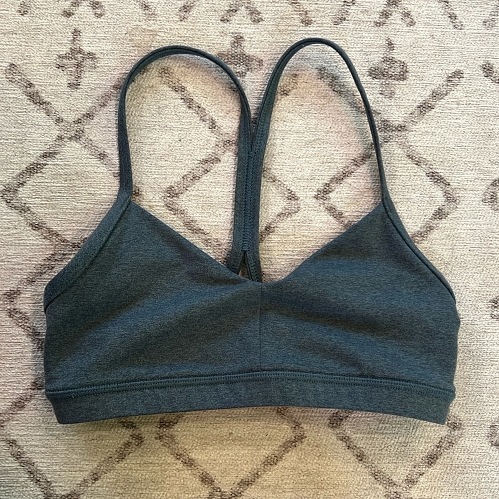 Fleo size small sports bra